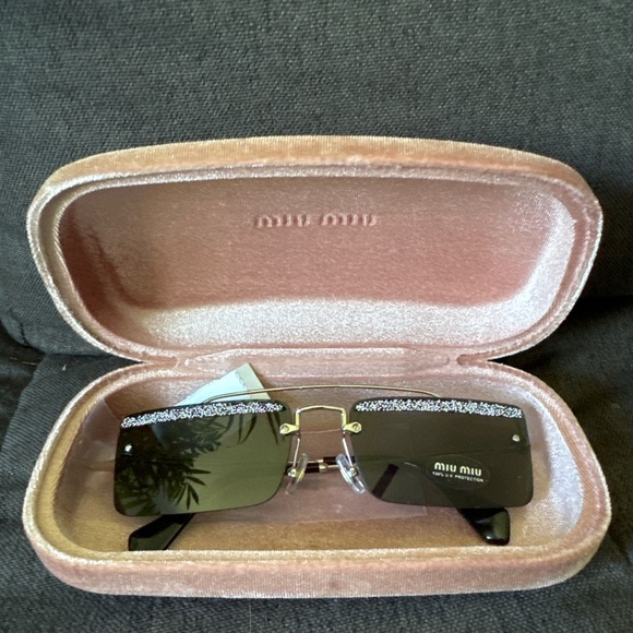 Fendi Sunglasses - Picture 1 of 2